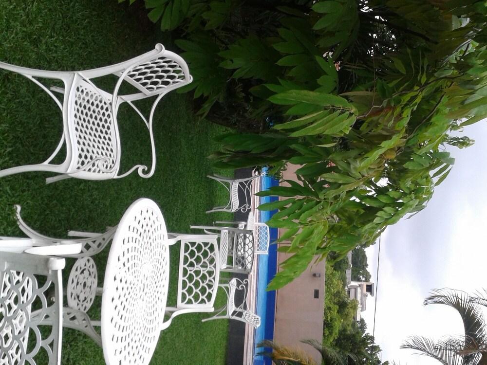 Grand 7 Hotel Thalawathugoda Talawatugoda Esterno foto