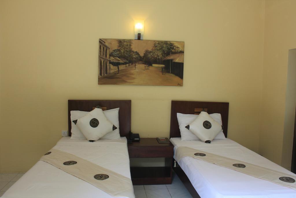 Grand 7 Hotel Thalawathugoda Talawatugoda Esterno foto