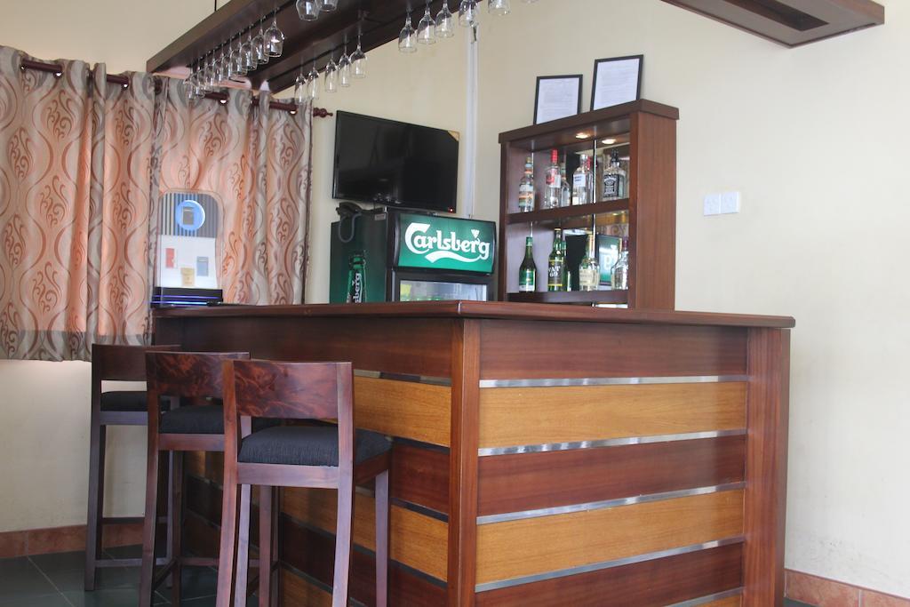 Grand 7 Hotel Thalawathugoda Talawatugoda Esterno foto